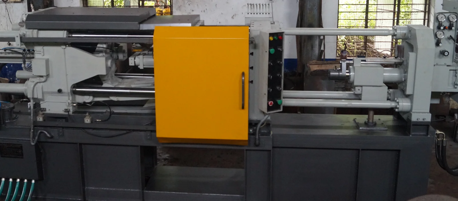High-pressure die casting press